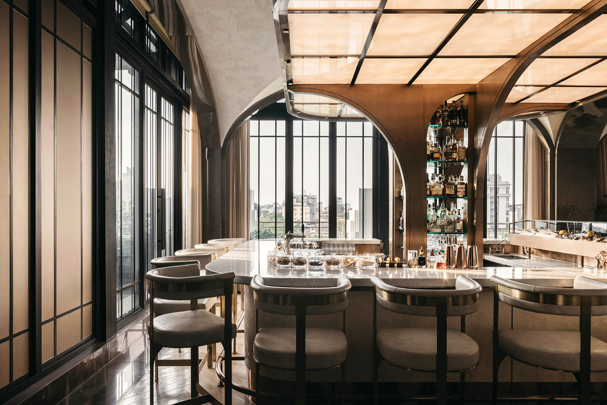 Dining hero